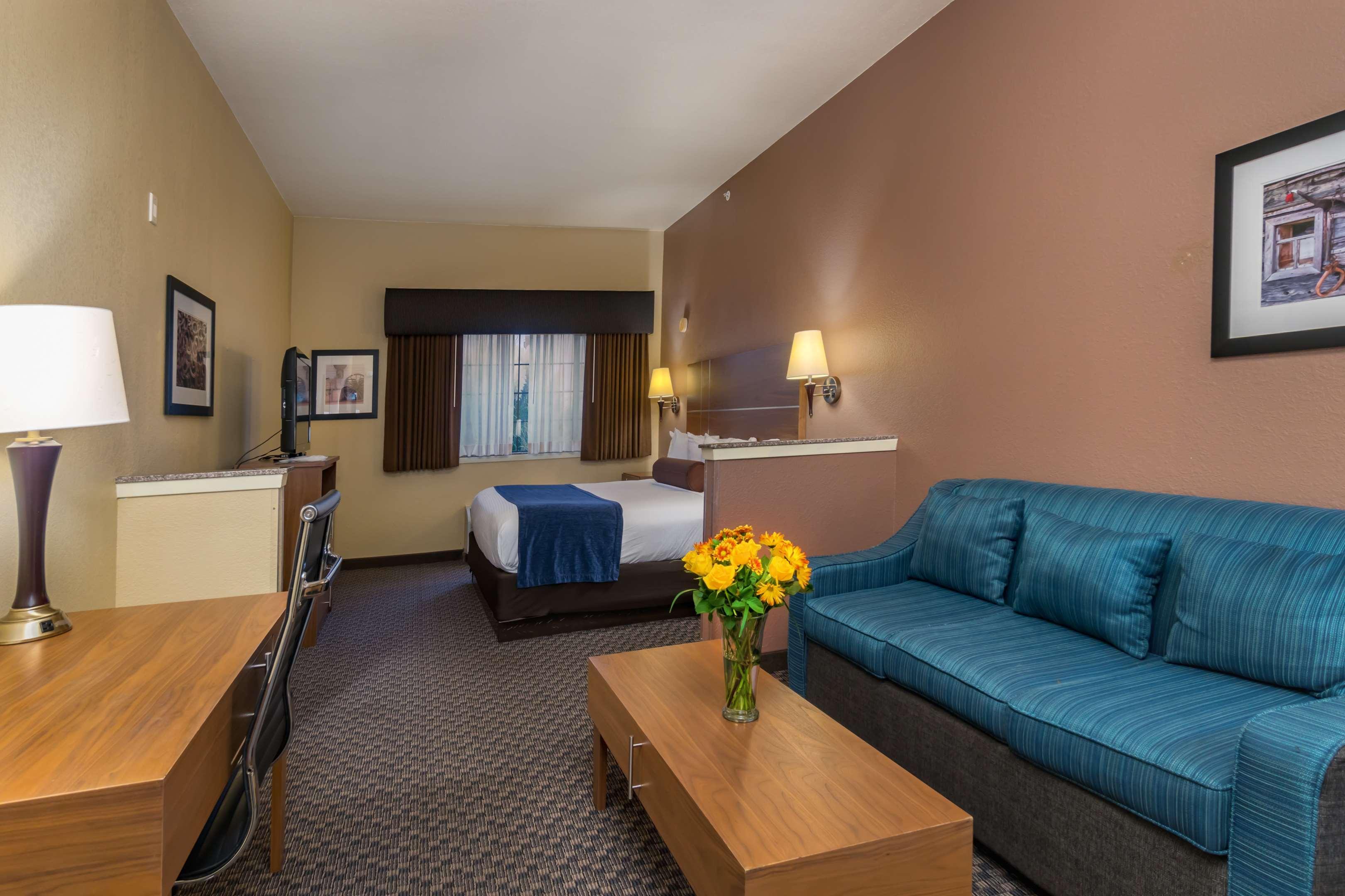 Best Western Plus Shamrock Inn & Suites Εξωτερικό φωτογραφία