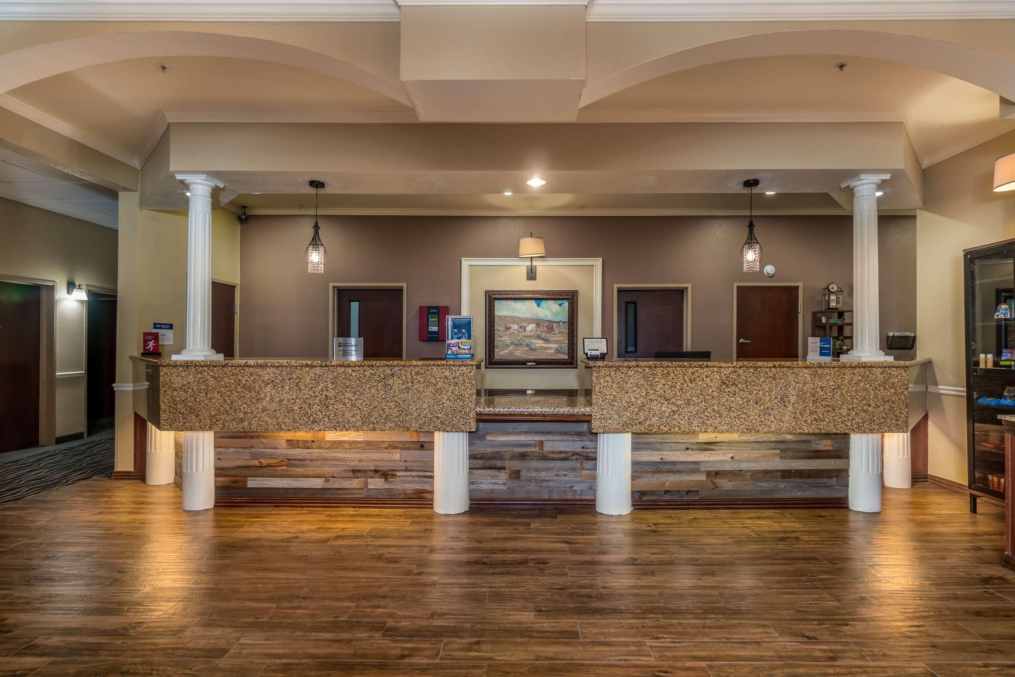Best Western Plus Shamrock Inn & Suites Εξωτερικό φωτογραφία