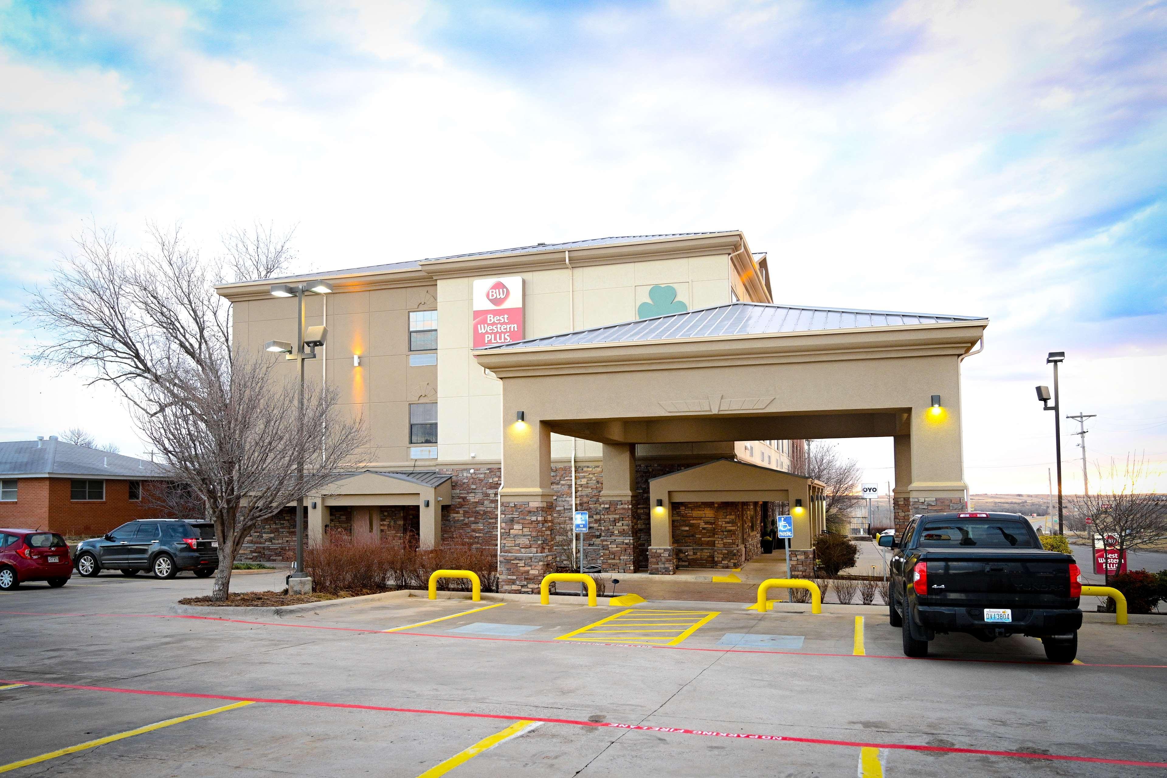 Best Western Plus Shamrock Inn & Suites Εξωτερικό φωτογραφία