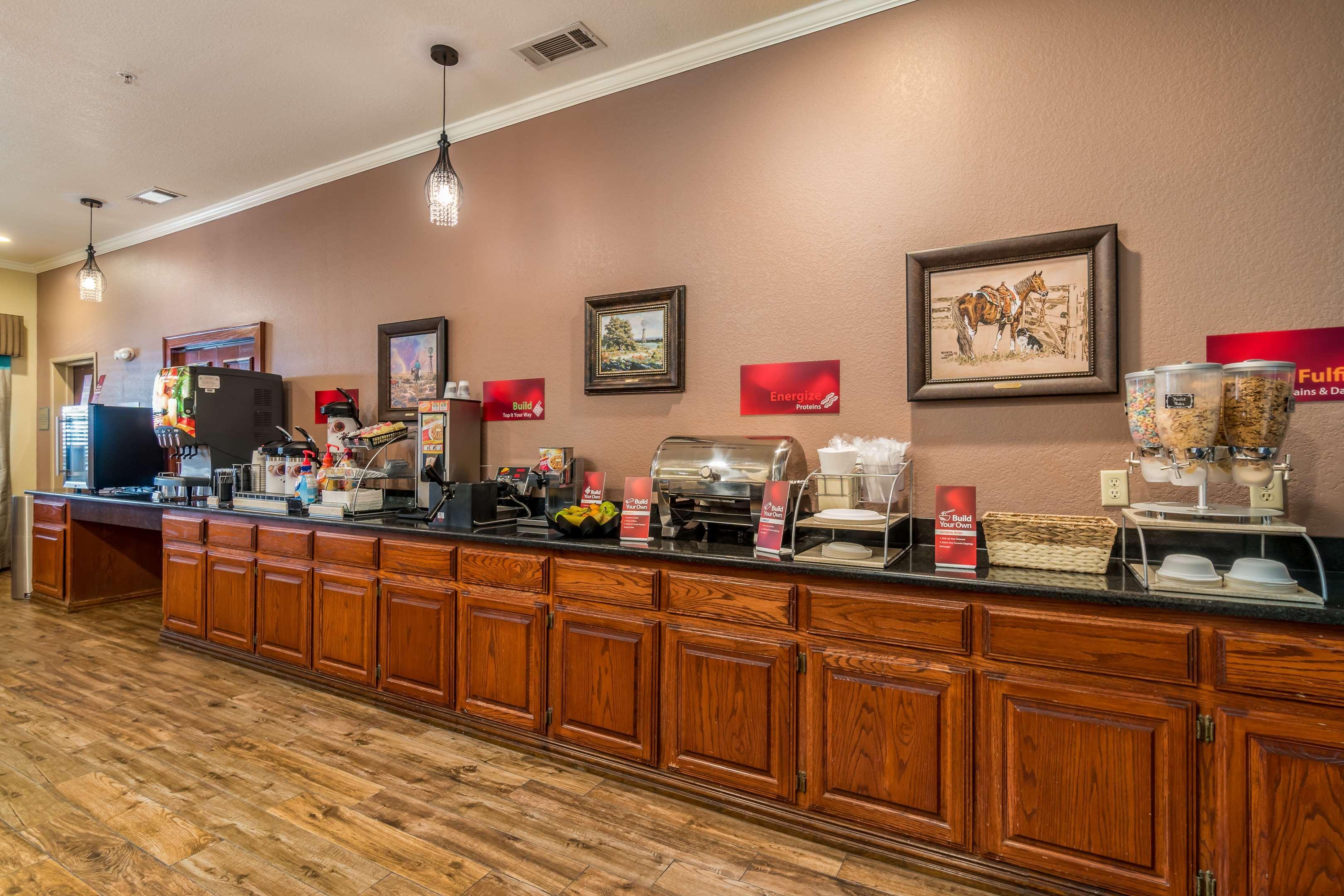 Best Western Plus Shamrock Inn & Suites Εξωτερικό φωτογραφία