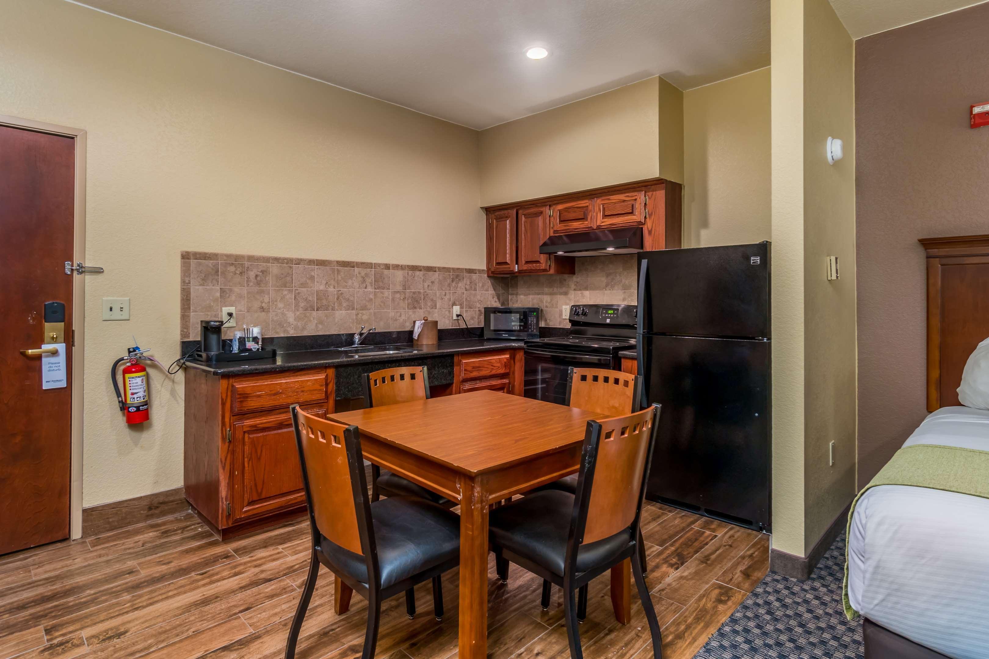 Best Western Plus Shamrock Inn & Suites Εξωτερικό φωτογραφία